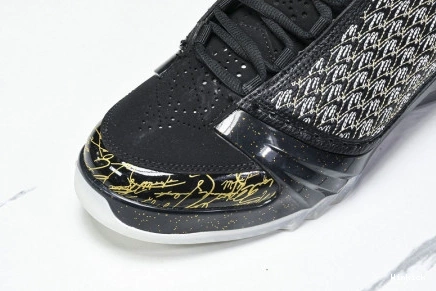 853336-023 Black Room 23 Trophy Jordan 0728
